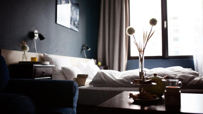 Best Body Pillows for Side Sleepers (2026): Length, Fill, and the Hip Question