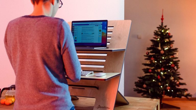 Best Light Therapy Lamps for Winter (2026): Lux, Protocols, and What the Trials Actually Test